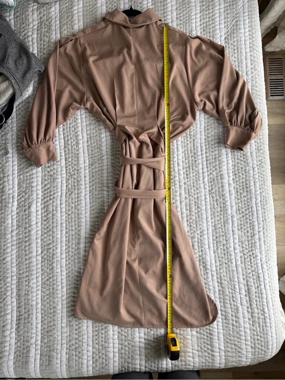 Modern Citizen Taupe Tie-Waist Midi Shirt Dress, Size Medium - Picture 5 of 7